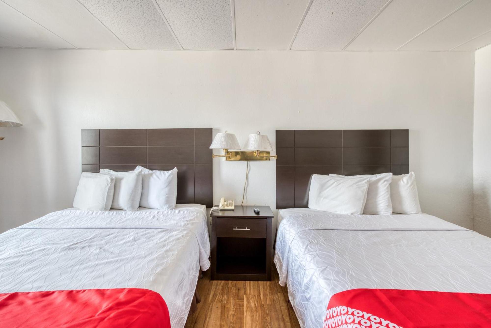 Oyo Hotel San Antonio Lackland Air Force Base West Bagian luar foto