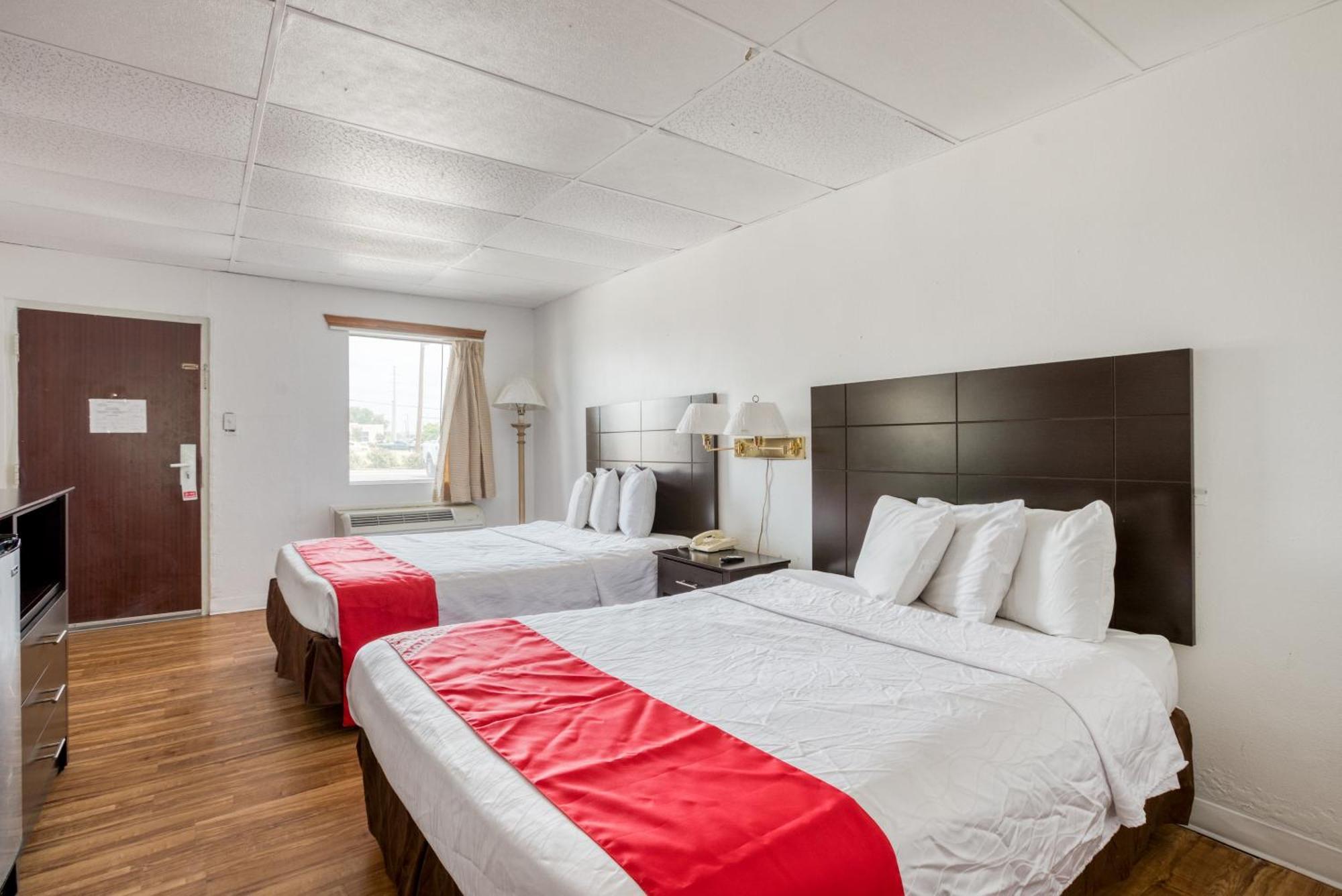 Oyo Hotel San Antonio Lackland Air Force Base West Bagian luar foto