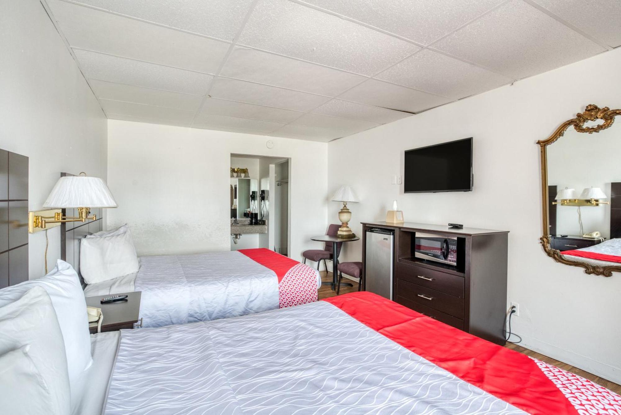 Oyo Hotel San Antonio Lackland Air Force Base West Bagian luar foto