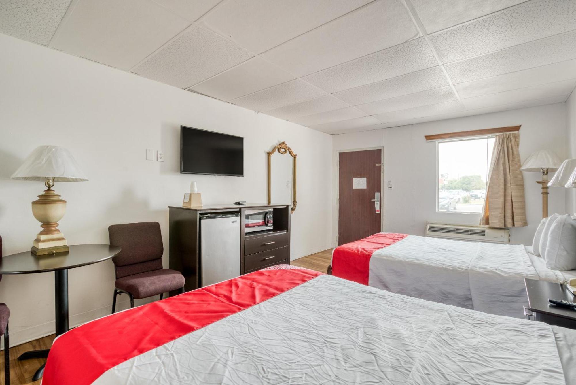 Oyo Hotel San Antonio Lackland Air Force Base West Bagian luar foto